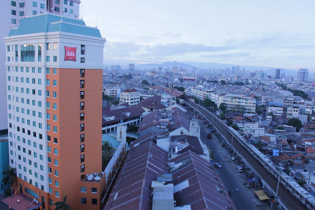 ホテル Ibis Mangga Dua ジャカルタ エクステリア 写真